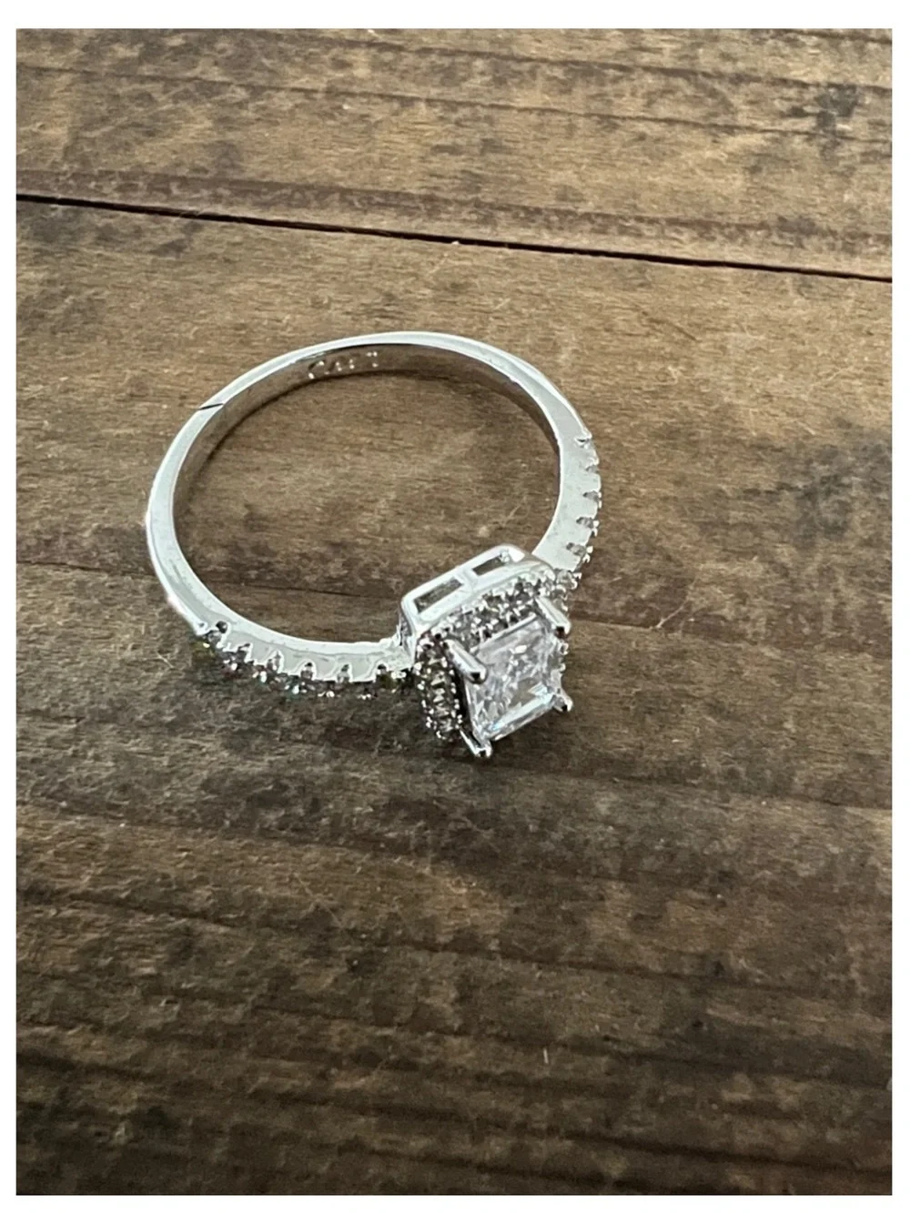 444. NWT PRETTY BIRD Tarnish Proof White Gold Solitaire Ring w/Halo Sz 7